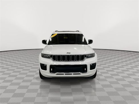 Used 2023 Jeep Grand Cherokee L Overland w/ Luxury Tech Group IV image 3