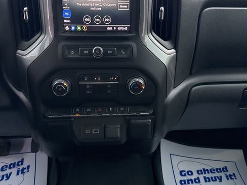 Used 2021 Chevrolet Silverado 1500 Custom image 21