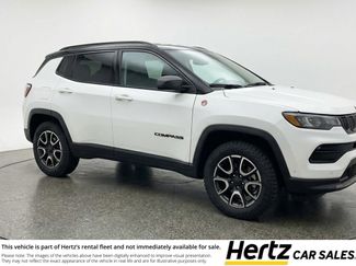 Used 2025 Jeep Compass Trailhawk video 1