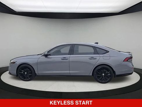 Used 2025 Honda Accord Sport image 5
