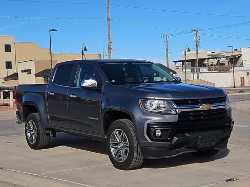 Used 2022 Chevrolet Colorado LT w/ Luxury Package image 6
