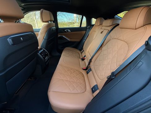 Used 2026 BMW X6 M60i w/ Climate Comfort Package image 33