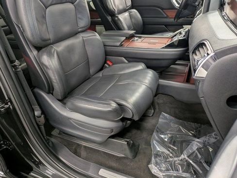 Certified 2022 Lincoln Navigator Reserve image 28