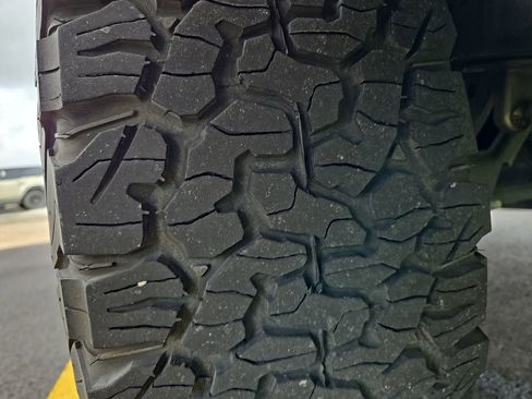 Used 2024 Ford Bronco Black Diamond image 14