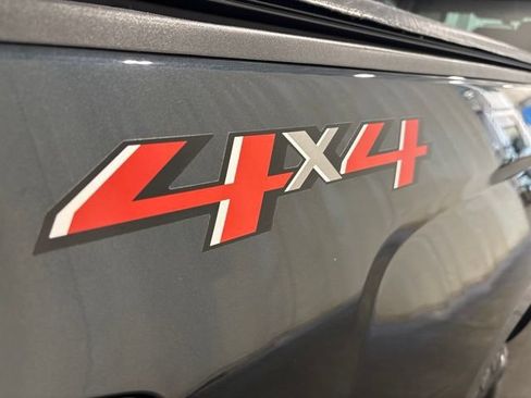 Used 2018 Chevrolet Silverado 1500 LT AWD/4WD image 34