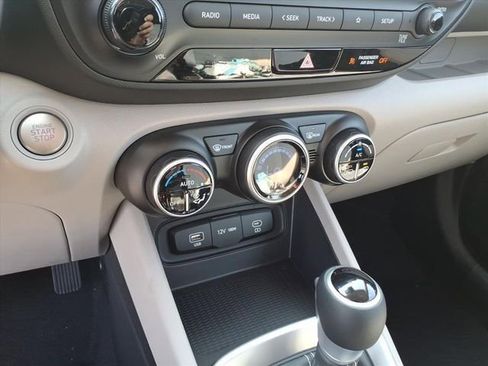 New 2025 Hyundai Venue SEL FWD image 22