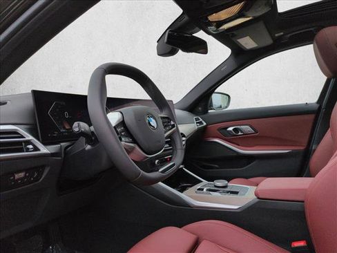 Used 2025 BMW 330i xDrive Sedan w/ Premium Package image 10