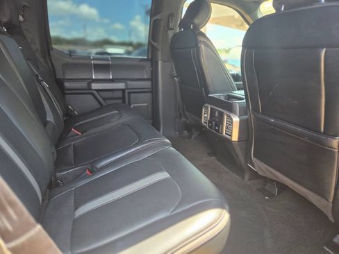 Used 2019 Ford F150 Platinum w/ Equipment Group 701A Luxury AWD/4WD image 12