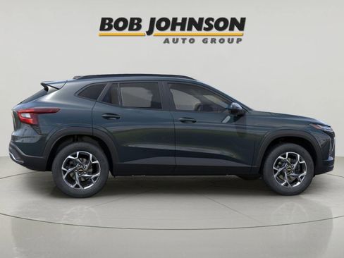 New 2026 Chevrolet Trax LT w/ Driver Confidence Package image 5