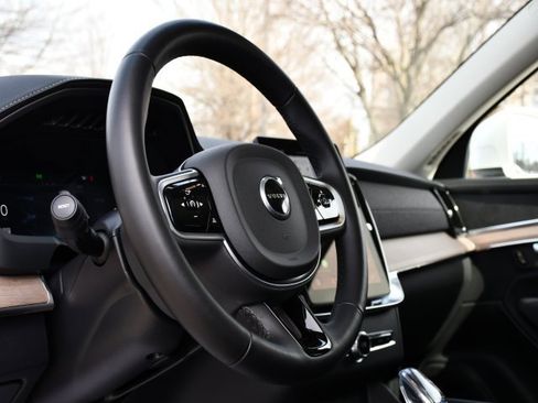 Certified 2025 Volvo XC90 B6 Plus image 12