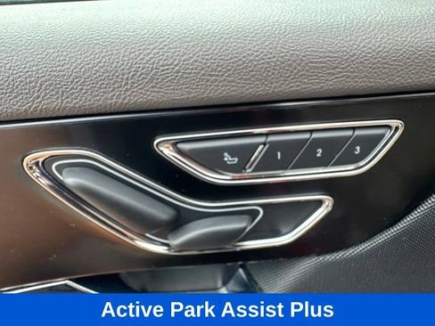 Used 2021 Lincoln Corsair Reserve w/ Equipment Group 201A AWD/4WD image 17