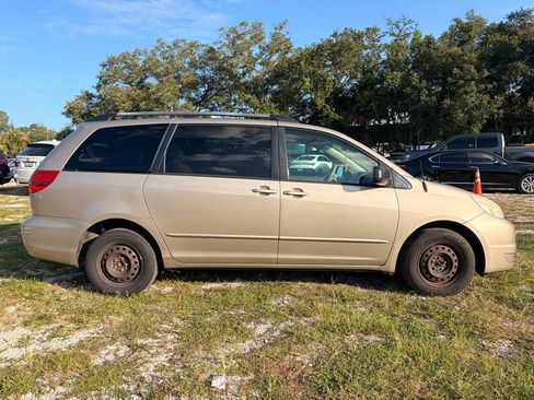 Used 2004 Toyota Sienna CE FWD image 8