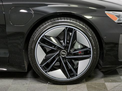 Used 2023 Audi RS e-tron GT w/ Ceramic Brake Package AWD/4WD image 39