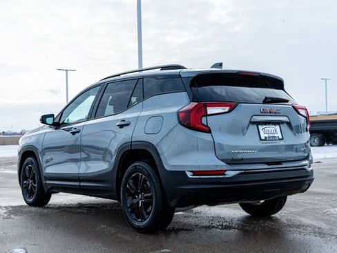 Used 2023 GMC Terrain AT4 image 5