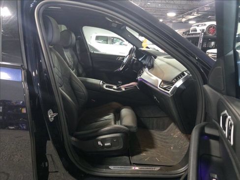 Used 2023 BMW X6 xDrive40i w/ M Sport Package image 18