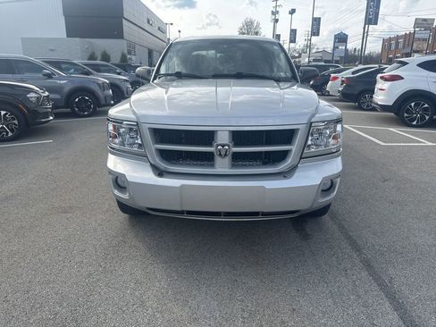 Used 2011 Dodge Dakota Big Horn image 2