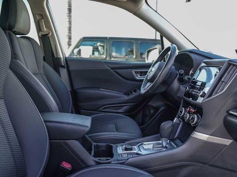 Used 2020 Subaru Forester Premium image 13