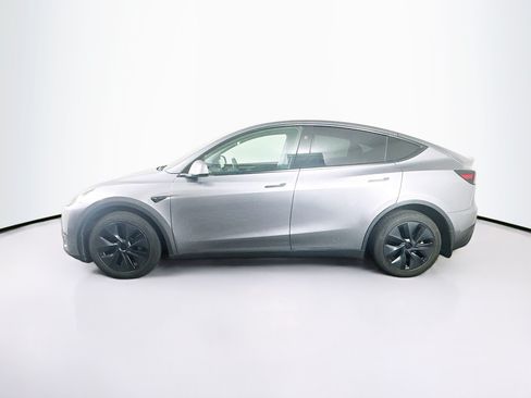 Used 2025 Tesla Model Y Long Range AWD/4WD image 4