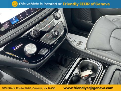 New 2026 Chrysler Pacifica Limited w/ S Appearance Package image 19