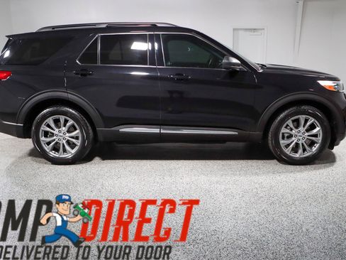 Used 2020 Ford Explorer XLT w/ Equipment Group 202A AWD/4WD image 6