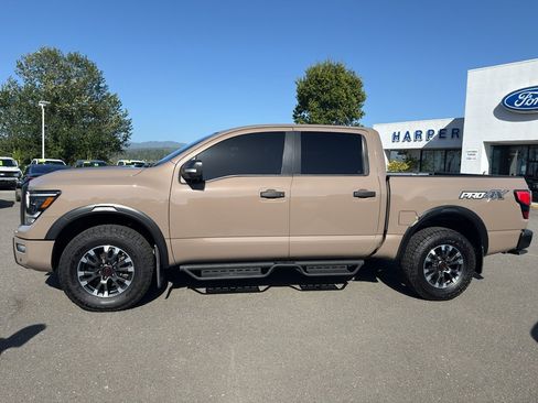 Used 2023 Nissan Titan PRO-4X w/ Pro-4x Convenience Package AWD/4WD image 2