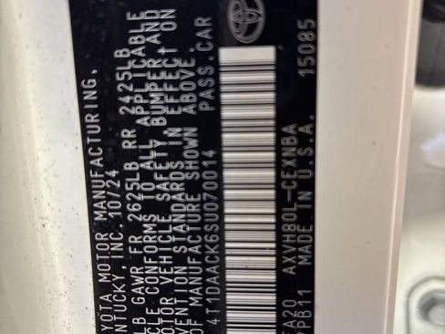 Used 2025 Toyota Camry LE image 10