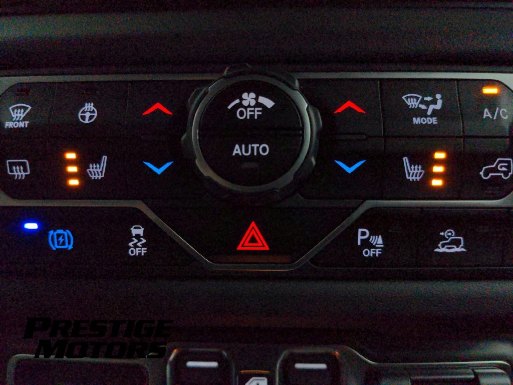 Used 2024 Jeep Wrangler High Altitude AWD/4WD image 22
