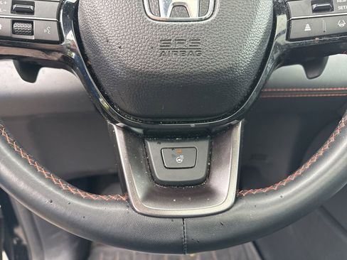 Used 2023 Honda Pilot TrailSport image 13