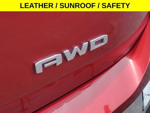 Used 2023 GMC Terrain SLT AWD/4WD image 10