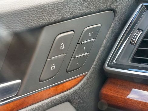 Used 2022 Audi Q5 e Premium w/ Convenience Package image 20