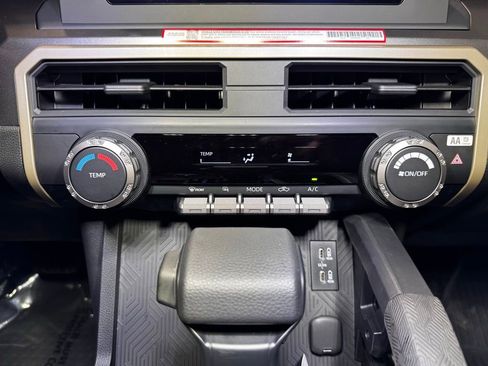 Used 2026 Toyota Tacoma SR5 AWD/4WD image 31