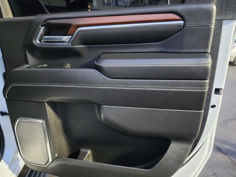 Used 2024 GMC Sierra 2500 Denali w/ Denali Reserve Package image 14