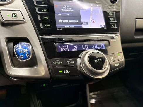 Used 2017 Toyota Prius V Four FWD image 21