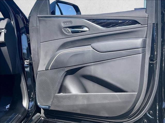 Used 2023 Cadillac Escalade Sport AWD/4WD image 19