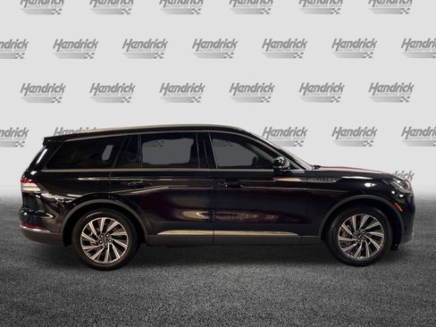 Used 2025 Lincoln Aviator 2WD image 11