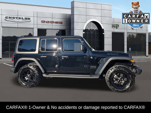 Used 2024 Jeep Wrangler Willys image 2