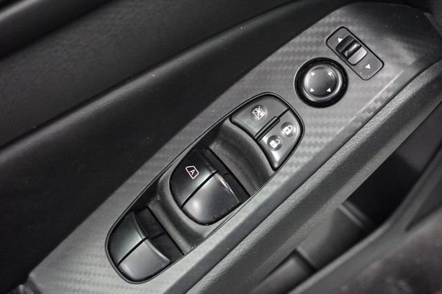 Used 2024 Nissan Altima 2.5 SV FWD image 9