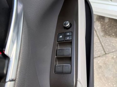 Used 2021 Toyota Camry XSE FWD image 15
