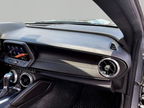 Used 2019 Chevrolet Camaro SS w/ Black Appearance Package RWD image 24