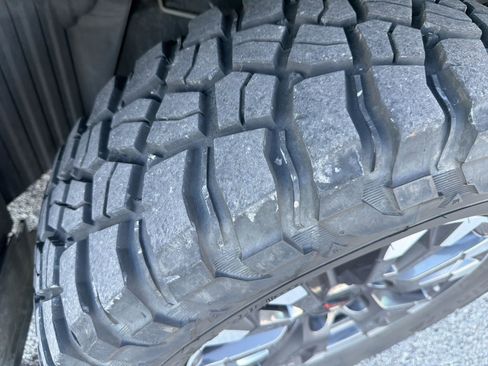 Used 2021 Nissan Titan PRO-4X w/ Pro-4x Utility Package image 5