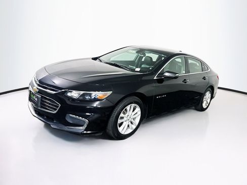 Used 2018 Chevrolet Malibu LT w/ Leather Package image 3