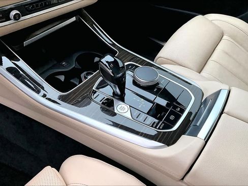 Used 2021 BMW X5 xDrive40i w/ Premium Package 3 image 15