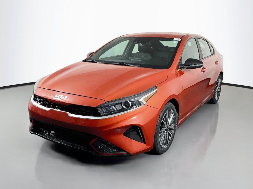 Used 2022 Kia Forte GT-Line w/ GT-Line Technology Package FWD image 4