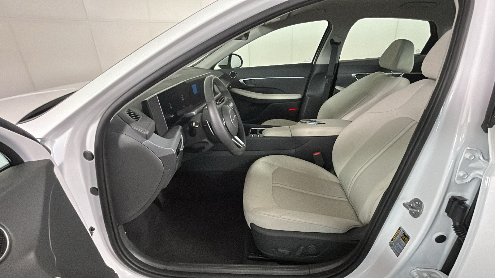 Certified 2026 Hyundai Sonata SEL FWD image 13