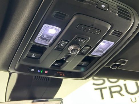 Used 2024 GMC Yukon Denali Ultimate image 28