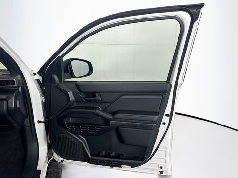 Used 2025 Toyota 4Runner SR5 image 31