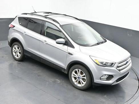 Used 2018 Ford Escape SEL image 13