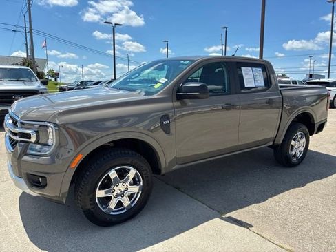 Used 2025 Ford Ranger XLT w/ Chrome Accent Package AWD/4WD image 3