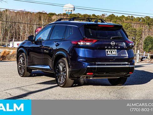 Used 2025 Nissan Rogue Platinum image 9