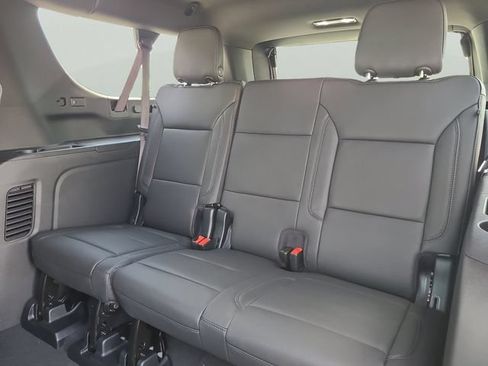 New 2026 Chevrolet Suburban LT w/ Comfort Package RWD image 18